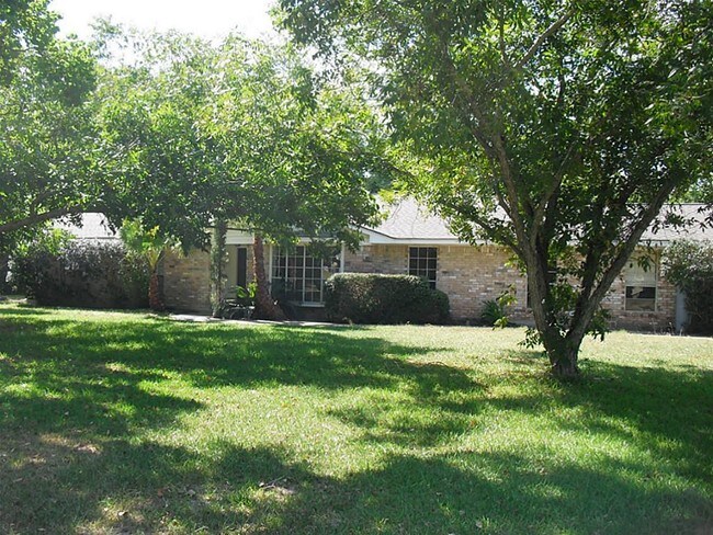 13138 Max Rd in Pearland, TX - Building Photo - Building Photo