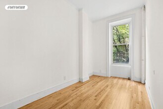 423 E 84th St in New York, NY - Building Photo - Building Photo