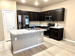 5321 Mountain Vista Hts in Colorado Springs, CO - Building Photo - Building Photo
