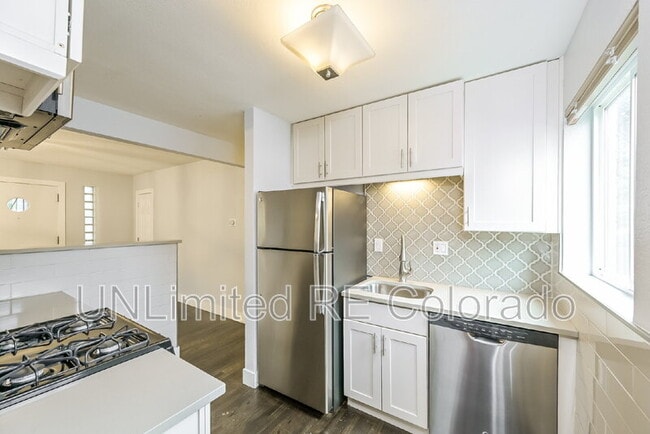 1456 Elm St in Denver, CO - Building Photo - Building Photo