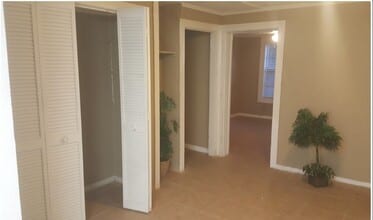 1935 W Walnut St in Lakeland, FL - Building Photo - Building Photo