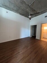 2001 Biscayne Blvd, Unit 2411 in Miami, FL - Building Photo - Building Photo
