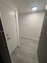 185 SE 14th Terrace in Miami, FL - Building Photo - Building Photo