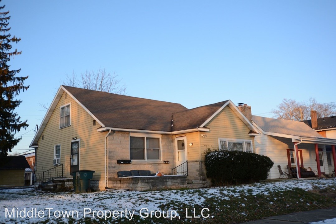 2106 W Main St in Muncie, IN - Building Photo