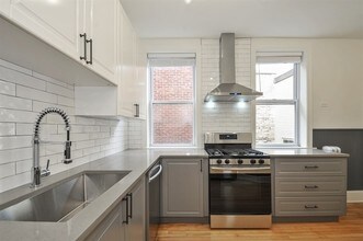 1314 W Argyle St in Chicago, IL - Building Photo - Building Photo