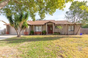 123 Grove Hollow Ct in Sanford, FL - Building Photo