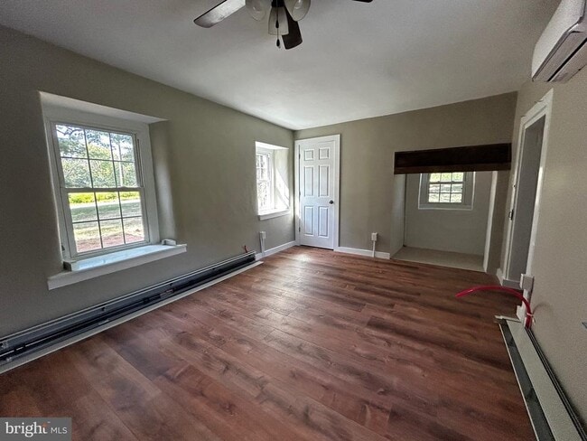 1239 Salford St in Harleysville, PA - Building Photo - Building Photo