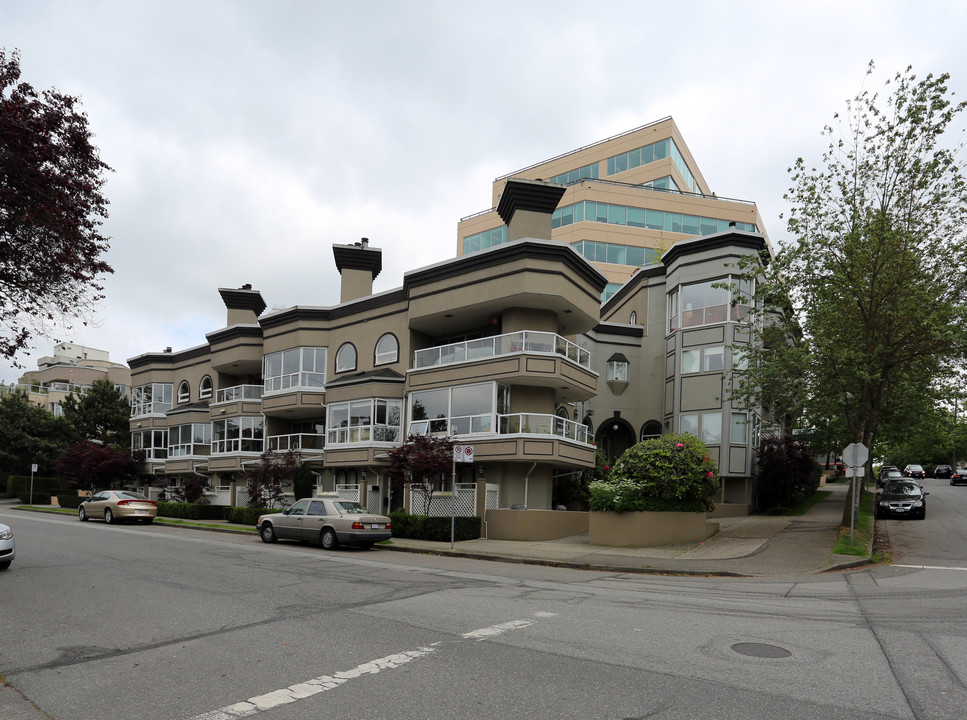 Fairview Point in Vancouver, BC - Building Photo