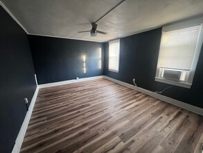 427 Fourth St, Unit 2 in Shenandoah, VA - Building Photo - Building Photo