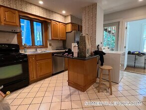 24 Chetwynd Rd in Somerville, MA - Building Photo - Building Photo