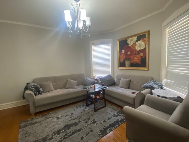 4956 W Nelson St, Unit 1 in Chicago, IL - Building Photo - Building Photo