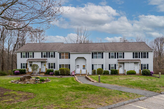 Country Place in Coventry, CT - Building Photo - Building Photo