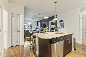 5720 Town and Country Blvd in Frisco, TX - Foto de edificio - Building Photo