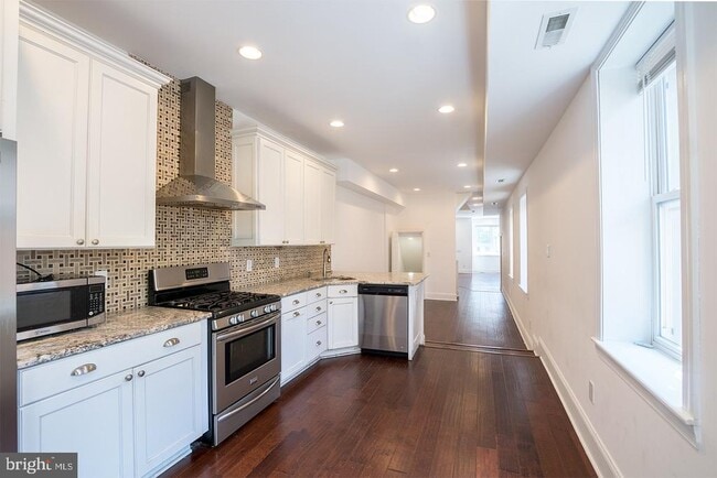 property at 1212 N 5th St