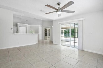 13460 71st Pl N in West Palm Beach, FL - Building Photo - Building Photo