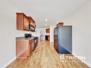 2402 Regatta Ln in Texas City, TX - Building Photo - Building Photo