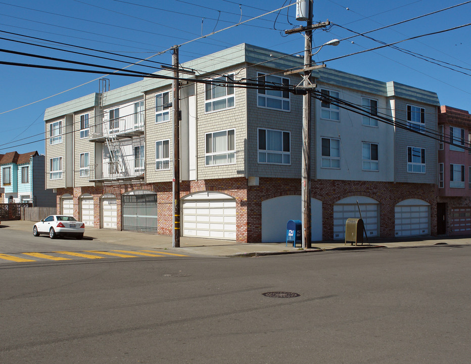 2601 43rd Ave in San Francisco, CA - Building Photo