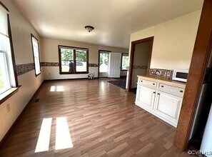 15740 Redmore Ln in Amelia Court House, VA - Building Photo - Building Photo