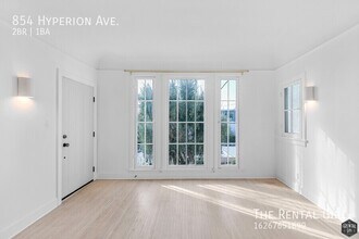 854 Hyperion Ave in Los Angeles, CA - Building Photo - Building Photo