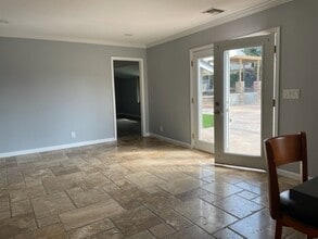 624 Bella Dr in Thousand Oaks, CA - Foto de edificio - Building Photo