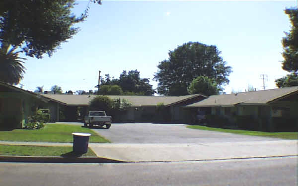 310-318 La Paloma St in Redlands, CA - Building Photo