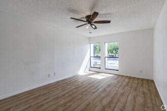 5764 S Texas Ave, Unit 2 Bedroom in Orlando, FL - Foto de edificio - Building Photo