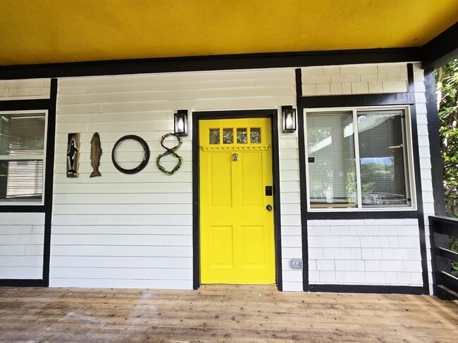 property at 1108 S Sheridan Ave