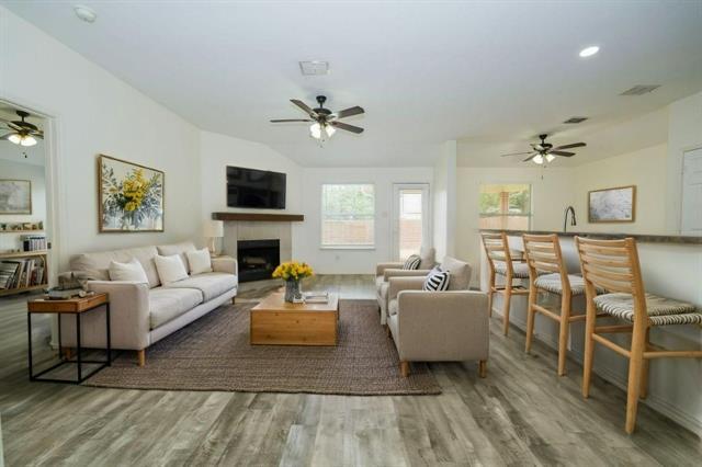 1405 Morning Dove Dr in Aubrey, TX - Building Photo