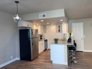 4710 E Portland St in Phoenix, AZ - Foto de edificio - Building Photo