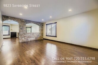 9823 Saybrook St in Littleton, CO - Foto de edificio - Building Photo