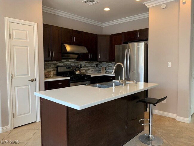 9024 Semillon St in Las Vegas, NV - Building Photo - Building Photo