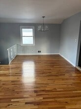 302 Maybury Ave in Staten Island, NY - Building Photo - Building Photo