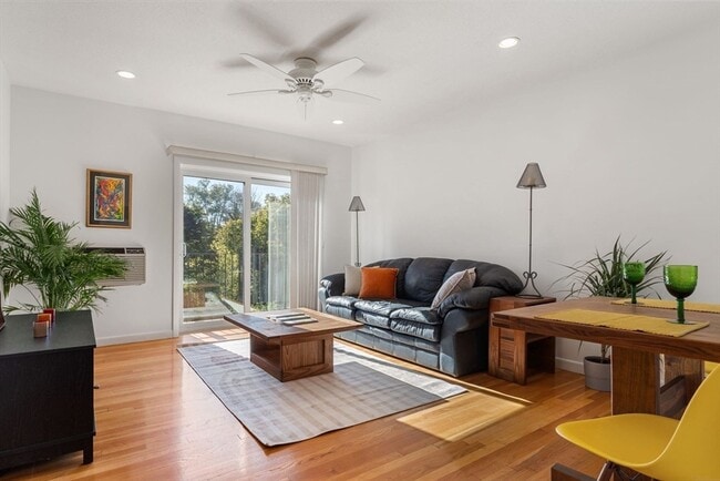 22 Branchfield St in Boston, MA - Building Photo - Building Photo