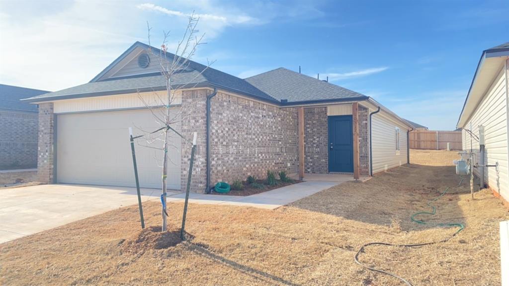 10517 Baled Bermuda Rd in Oklahoma City, OK - Building Photo