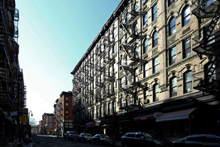 252 Broome St Apartments