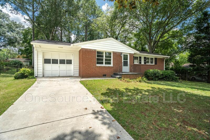 1248 Cliffwood Dr in Smyrna, GA - Building Photo