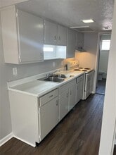 Miller Manor Apartments in Louisville, KY - Foto de edificio - Building Photo