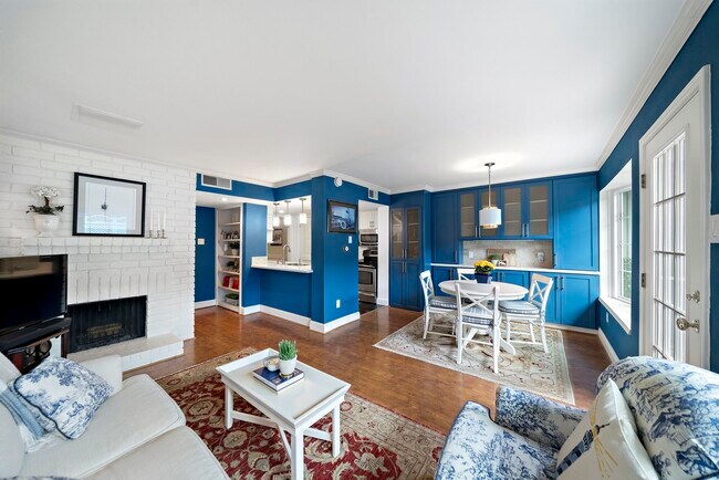 8944 Chatsworth Dr in Houston, TX - Building Photo - Building Photo