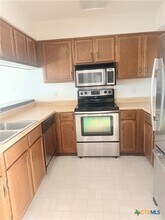 651 Rock St in New Braunfels, TX - Building Photo - Building Photo