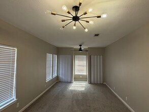 1554 Scharpe St in Houston, TX - Building Photo - Building Photo