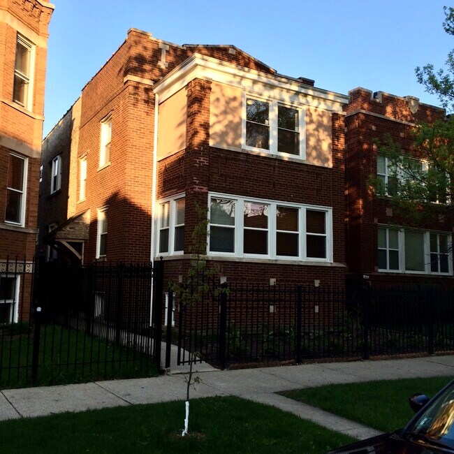 property at 4521 N Christiana Ave