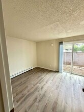 Shalamar Apartments in Portland, OR - Building Photo - Building Photo