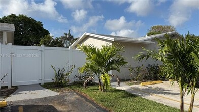 216 NW 12th St in Pompano Beach, FL - Building Photo - Building Photo