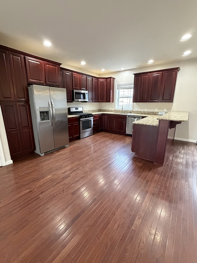 property at 2773 Monticello Ln