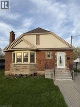 37 Lower Horning Rd in Hamilton, ON - Building Photo - Building Photo