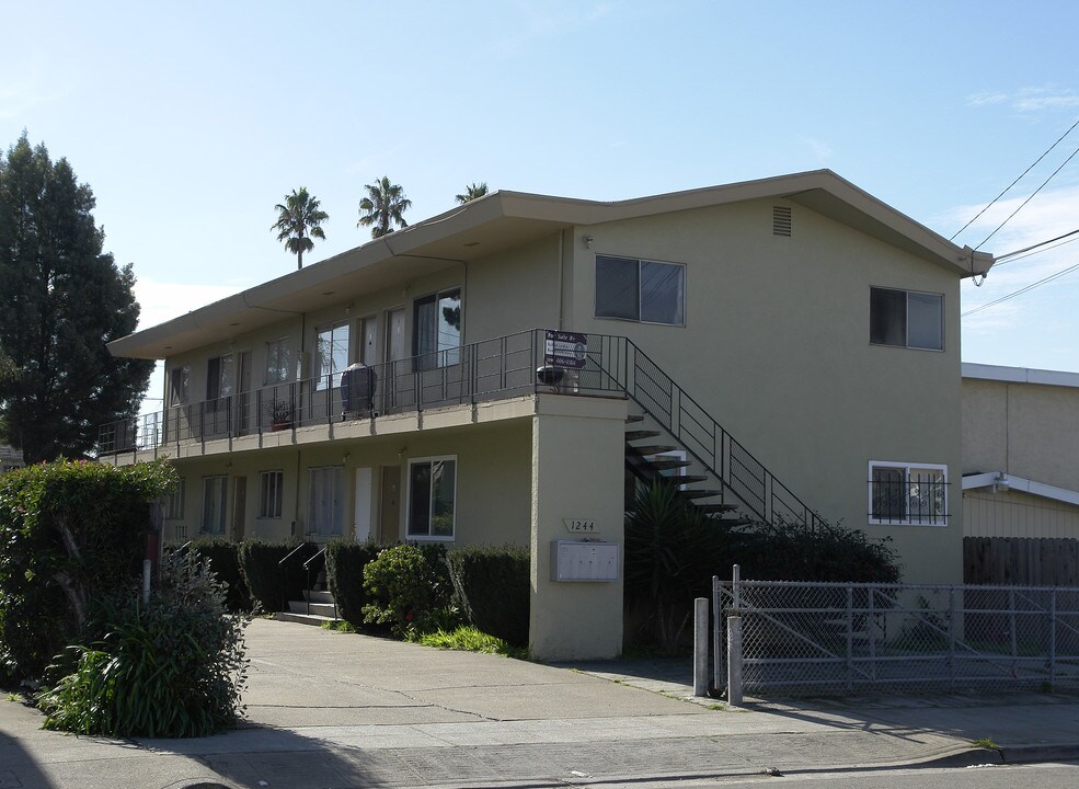 1244 Ashby Ave in Berkeley, CA - Building Photo