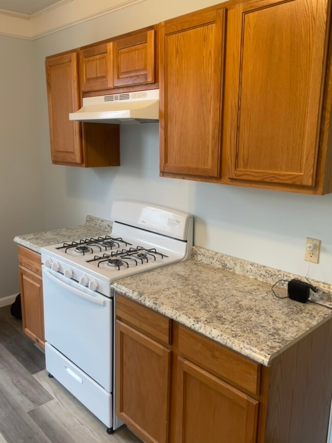 1736 Lincoln Ave, Unit 2 in Cincinnati, OH - Foto de edificio - Building Photo