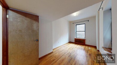 722 Amsterdam Ave in New York, NY - Building Photo - Building Photo