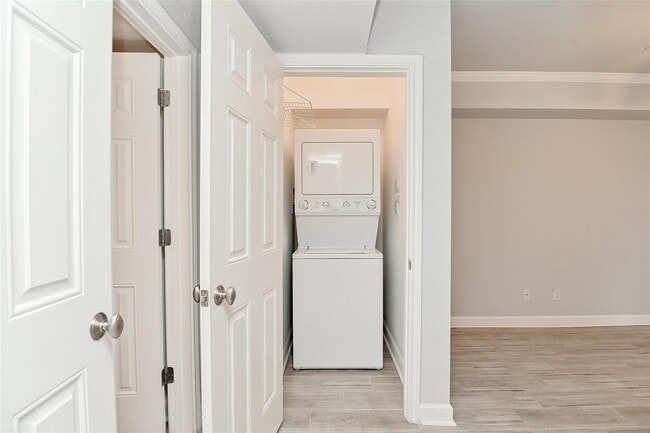 property at 4515 Briar Hollow Pl