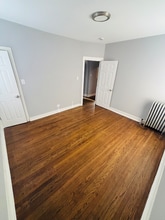 541 E 80th St in Chicago, IL - Building Photo - Building Photo